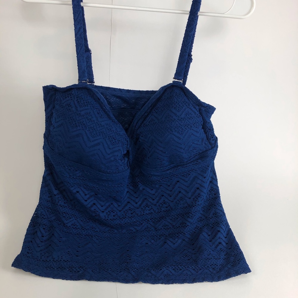 Swimsuit - Picture 2 of 5